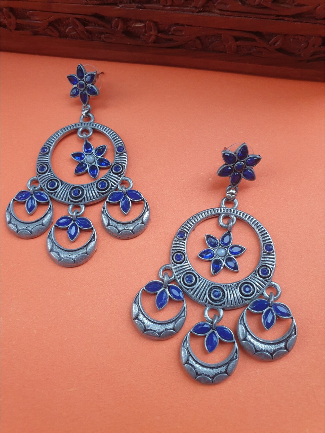 

FIROZA Silver-Toned Circular Drop Earrings