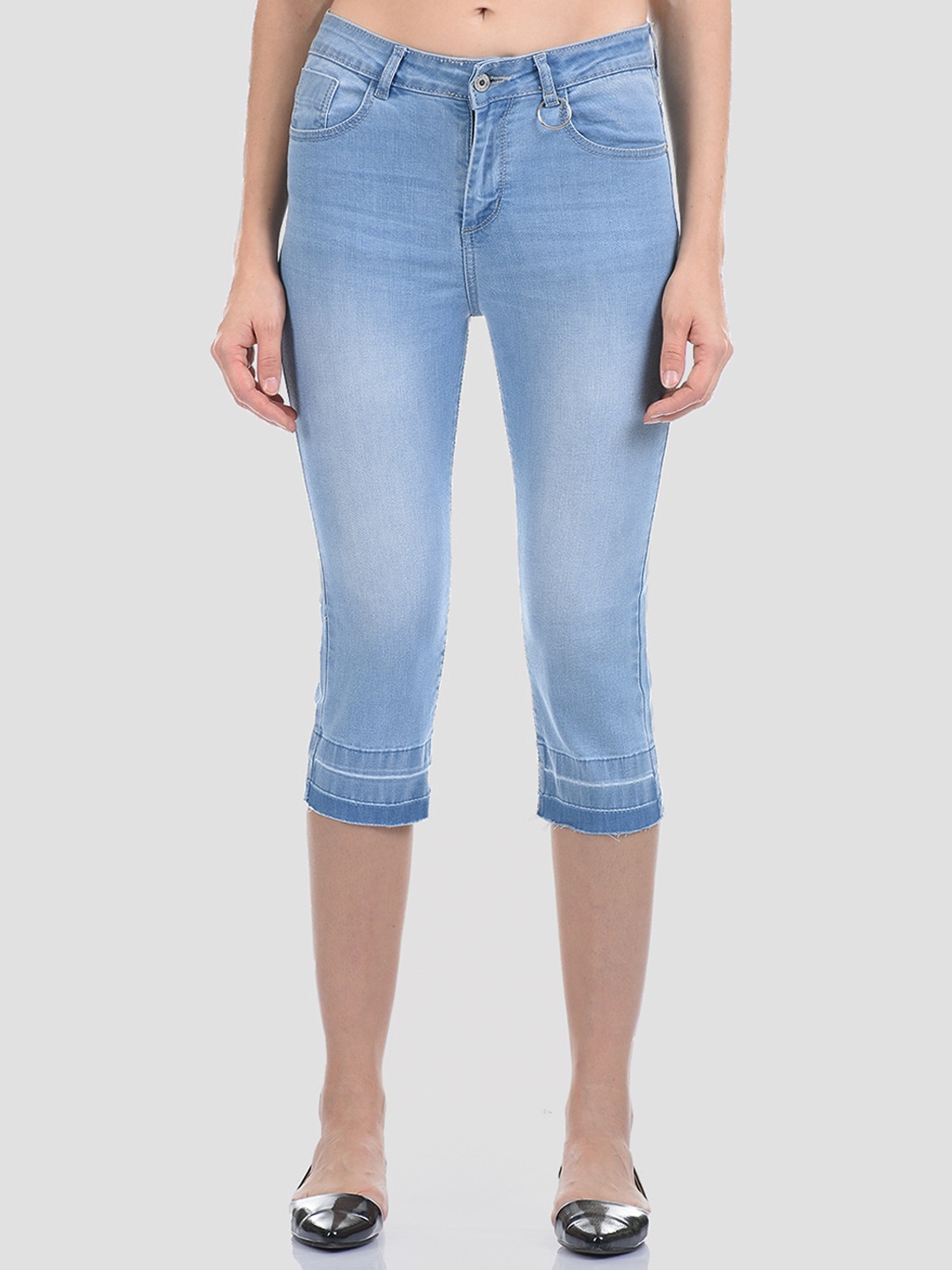 

Madame Women Blue Denim Capris