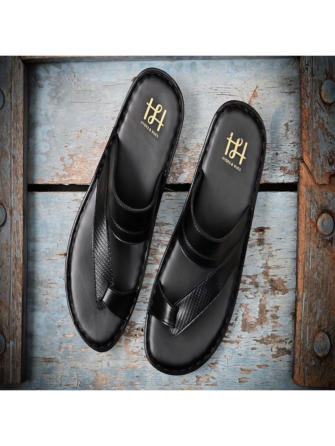 

Hydes N Hues Men Black Printed Fashion