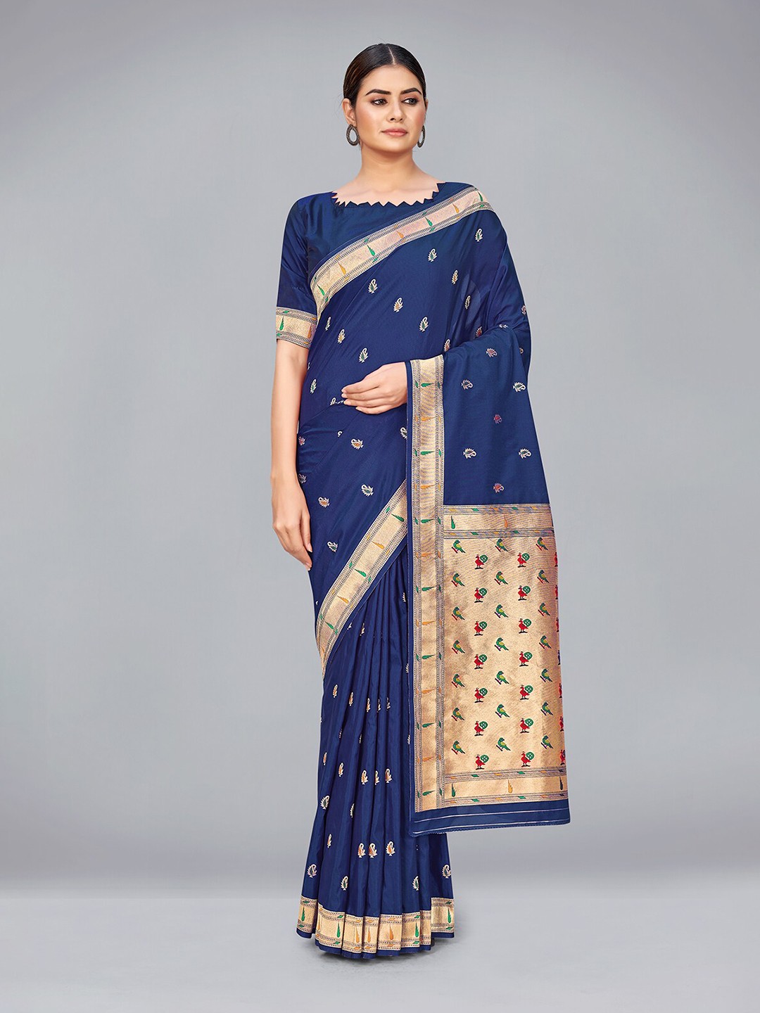 

MONJOLIKA FASHION Blue & Gold-Toned Woven Design Zari Silk Blend Banarasi Saree