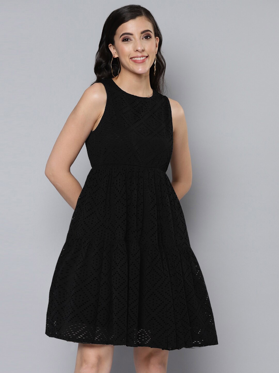 

SASSAFRAS Black Dress
