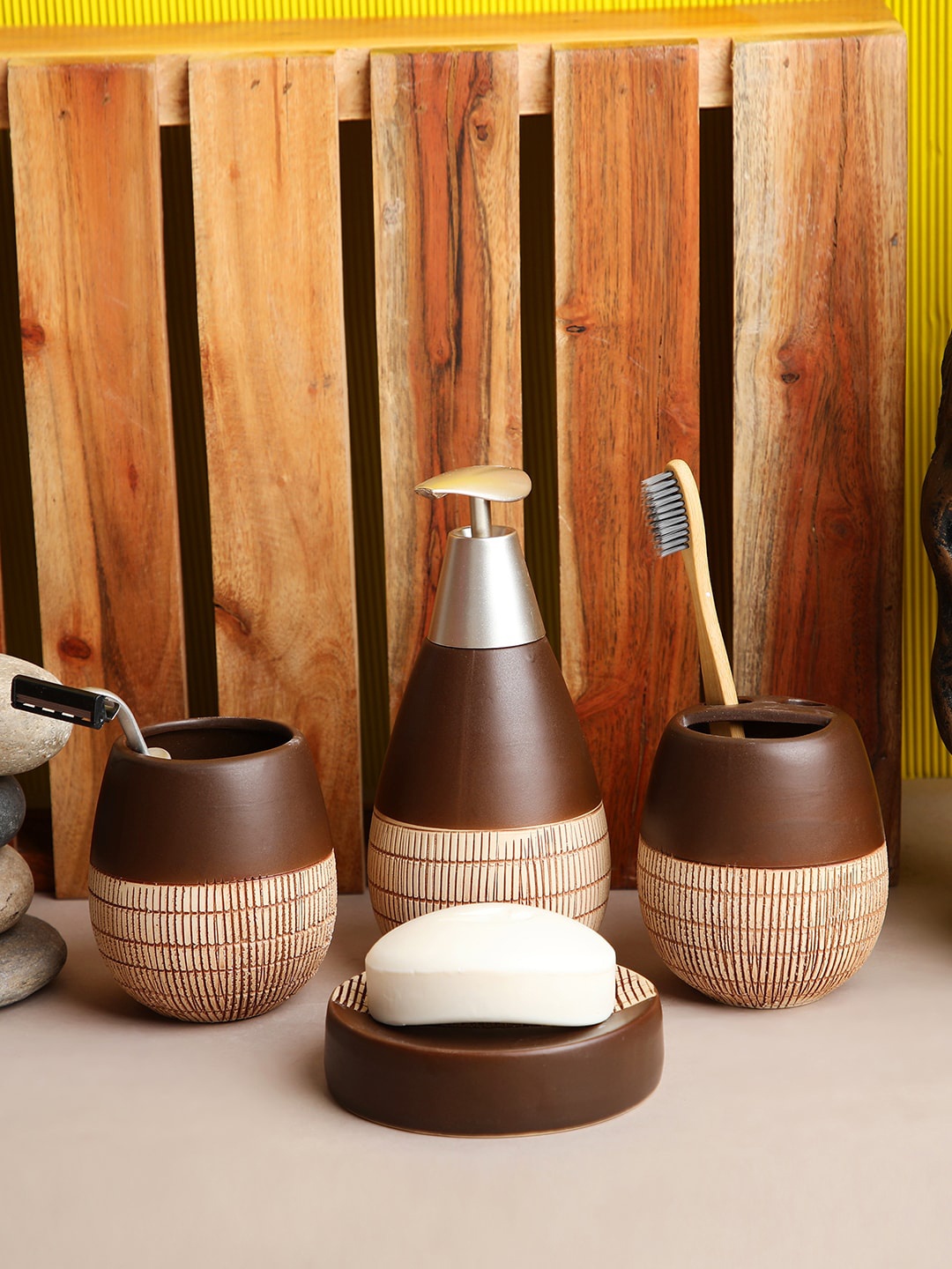 

ROMEE Brown & Beige Ceramic Bathroom Accessories Set