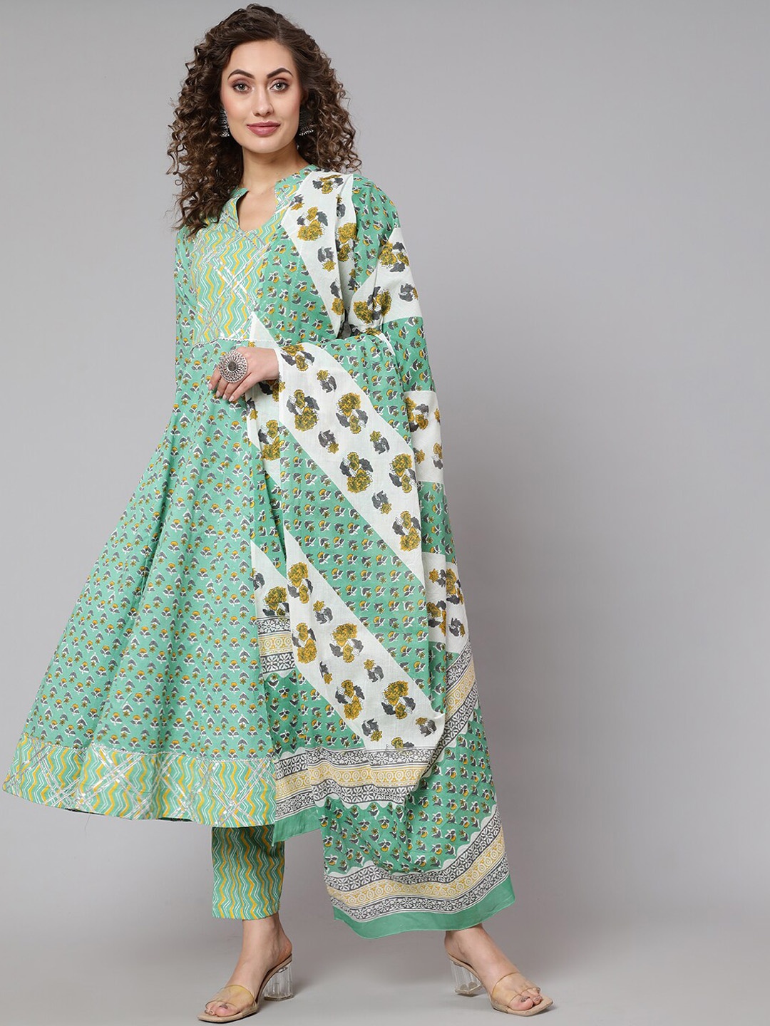 

THE NKS PLUS Women Green Ethnic Motifs Printed High Slit Pure Cotton Kurta with Trousers & With Dupatta
