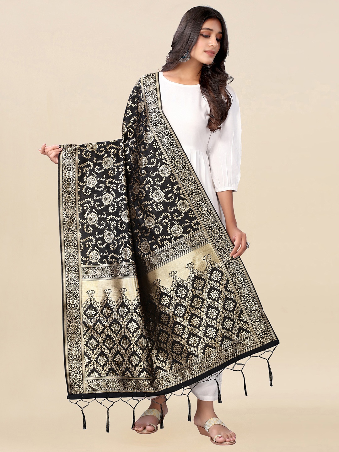 

Satrani Black & Gold-Toned Ethnic Motifs Woven Design Dupatta with Zari