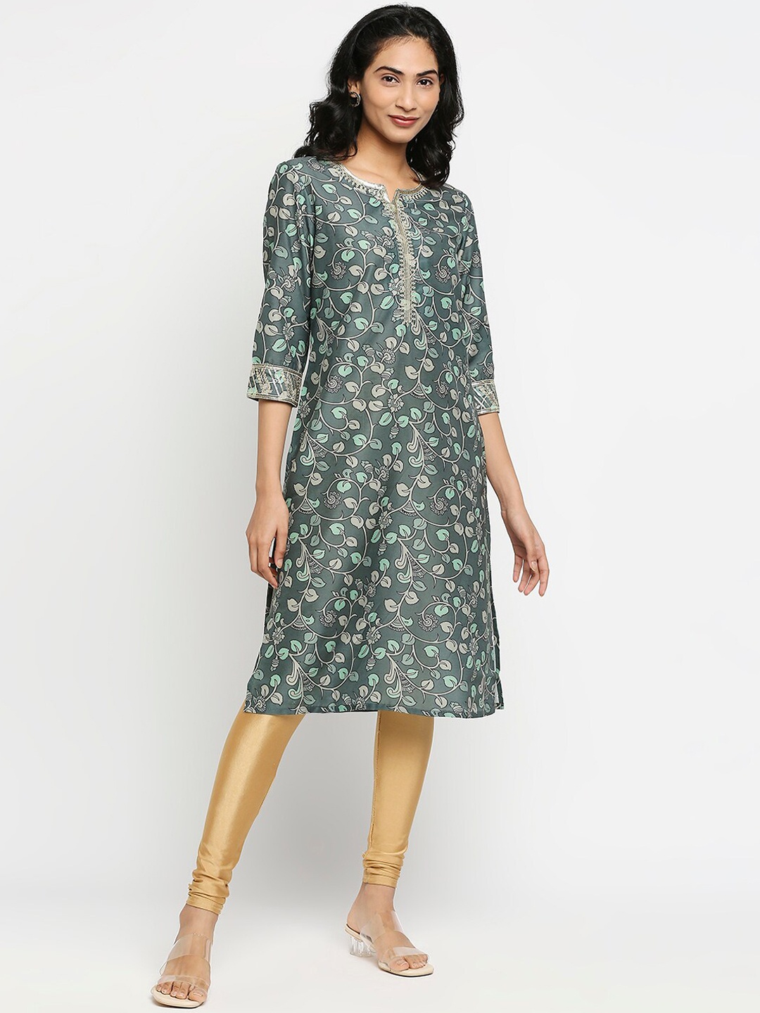 

Ethnicity Women Green Floral Printed Thread Work Kurta