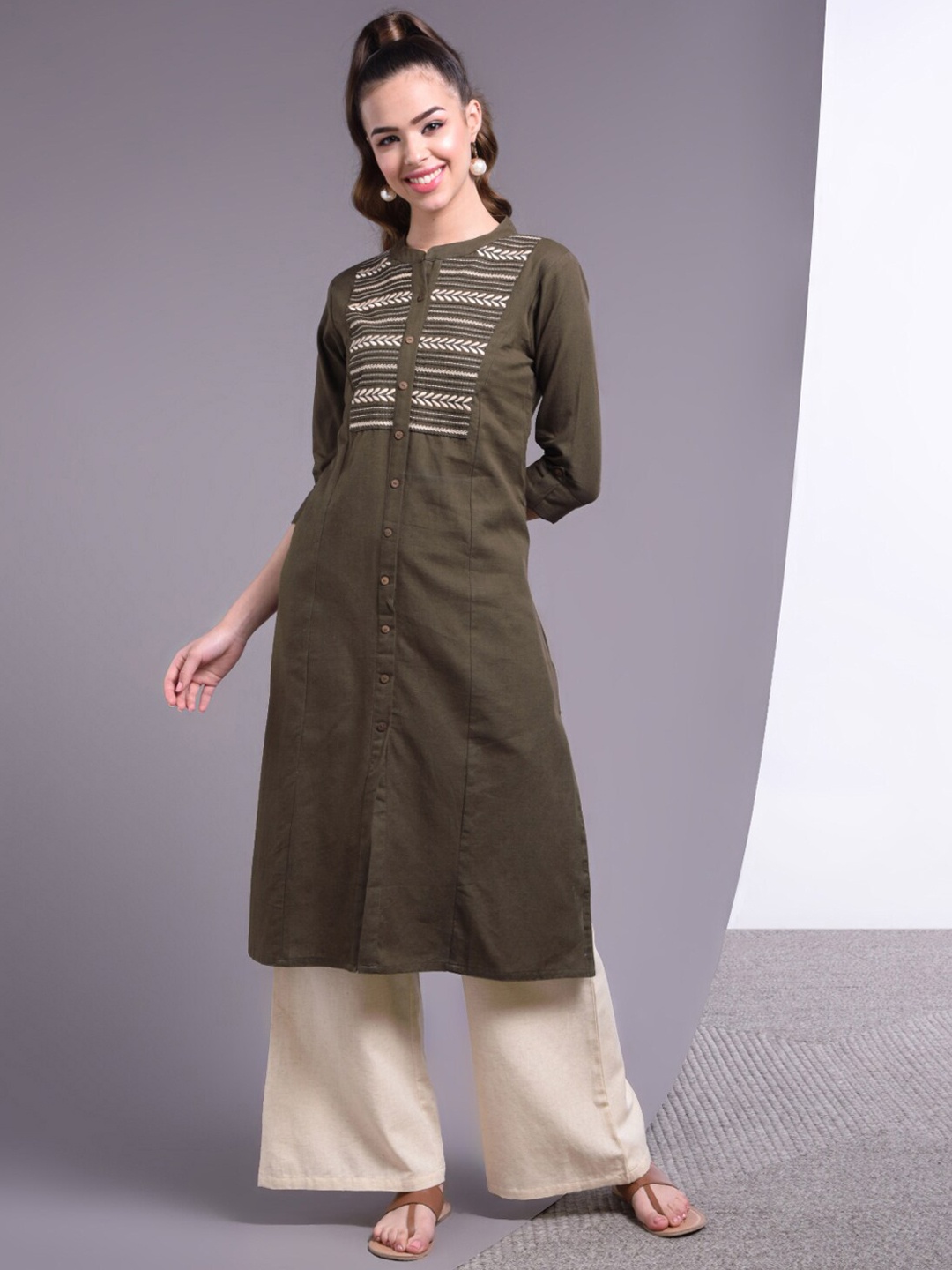 

DORIYA Women Brown Thread Work Kurta