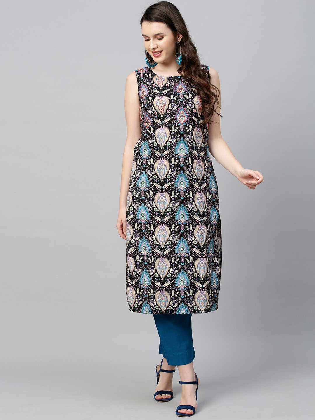 

FASHOR Women Black Floral Printed Keyhole Neck Thread Work Kurta