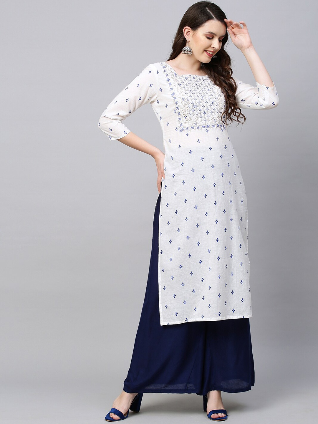 

FASHOR Women White Geometric Printed Kurta