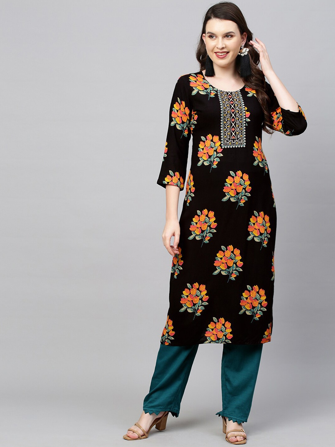 

FASHOR Women Black Floral Striped Thread Work Kurta