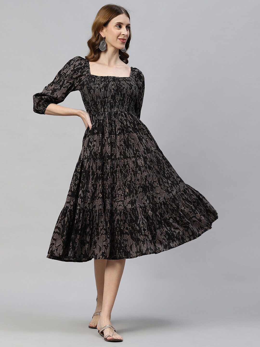 

FASHOR Black & metallic silver Floral Ethnic Midi Dress