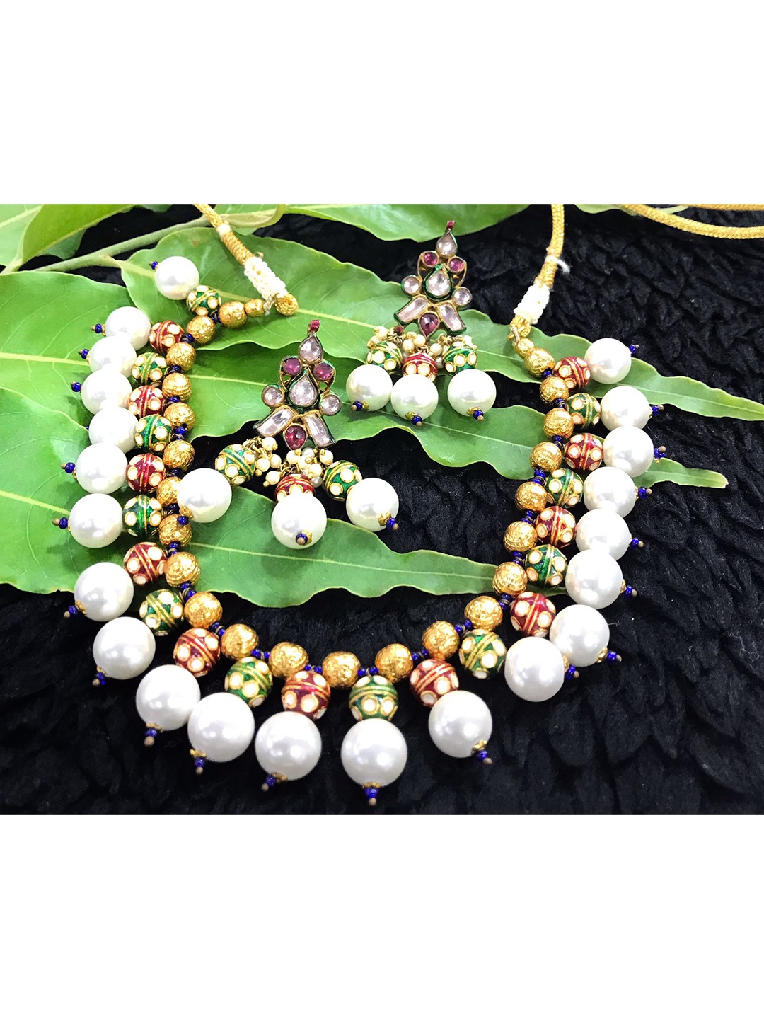 

SURYAM DESIGNER JEWELLERY Gold-Plated White Pearls-Studded & Green Kundan-Studded Jewellery Set