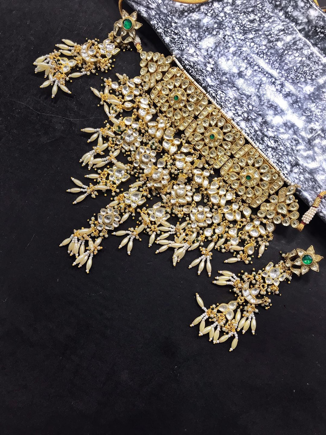 

SURYAM DESIGNER JEWELLERY Gold-Plated Kundan Studded Jewelry Set
