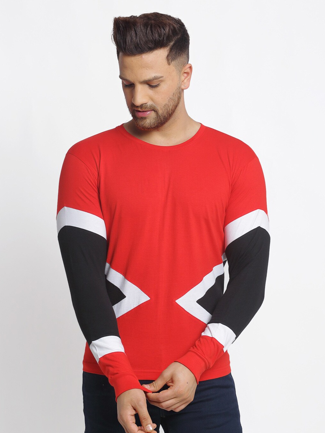 

Friskers Men Black Slim Fit T-shirt
