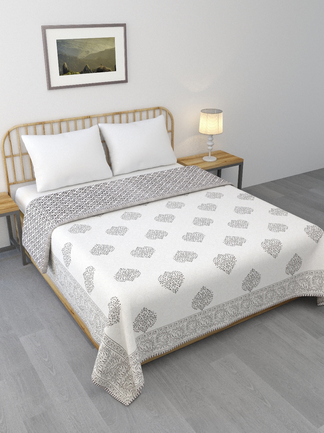 

LIVING ROOTS Unisex White Blankets Quilts and Dohars