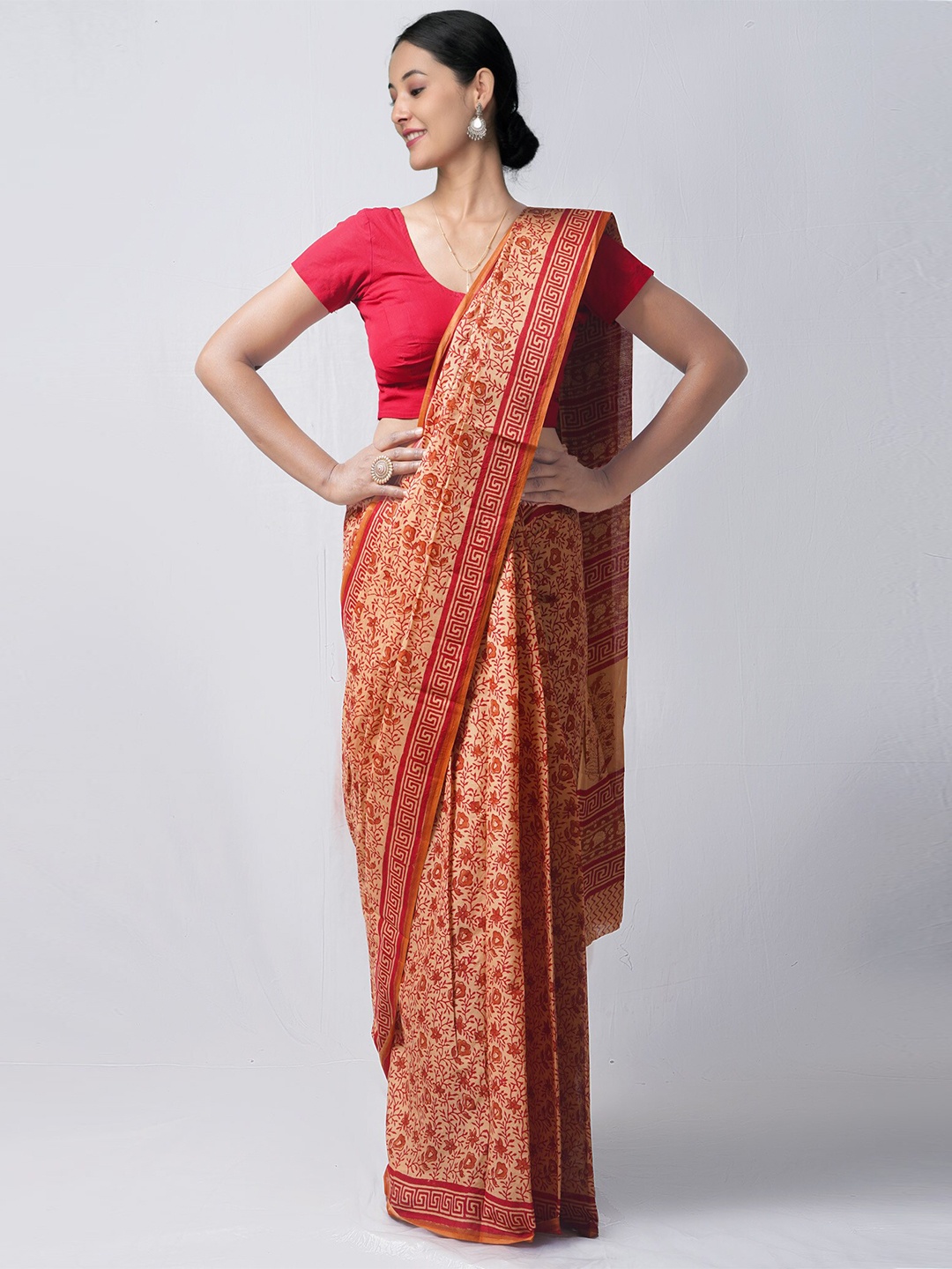 

Unnati Silks Cream-Coloured & Red Ethnic Motifs Pure Cotton Block Print Saree