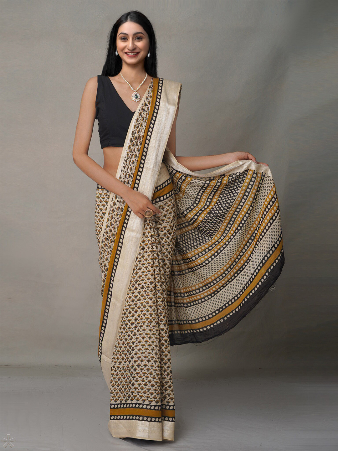 

Unnati Silks Cream-Coloured & Black Ethnic Motifs Pure Cotton Block Print Saree