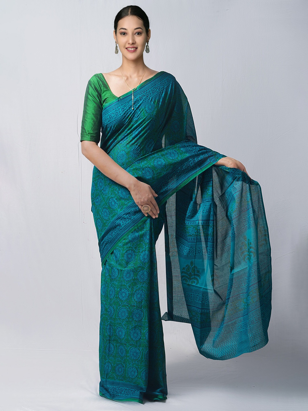 

Unnati Silks Green & Teal Ethnic Motifs Pure Cotton Block Print Saree