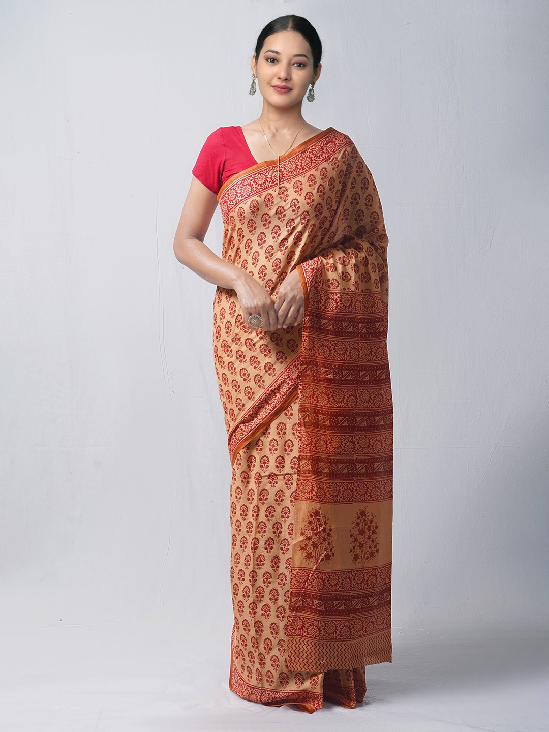 

Unnati Silks Cream-Coloured & Maroon Ethnic Motifs Pure Cotton Block Print Saree