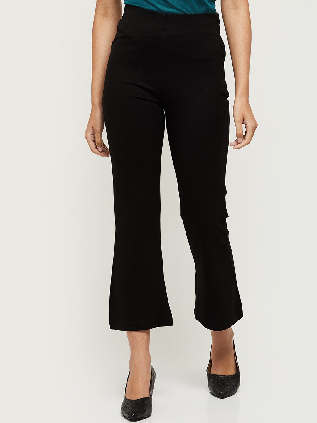 

max Women Black Trousers