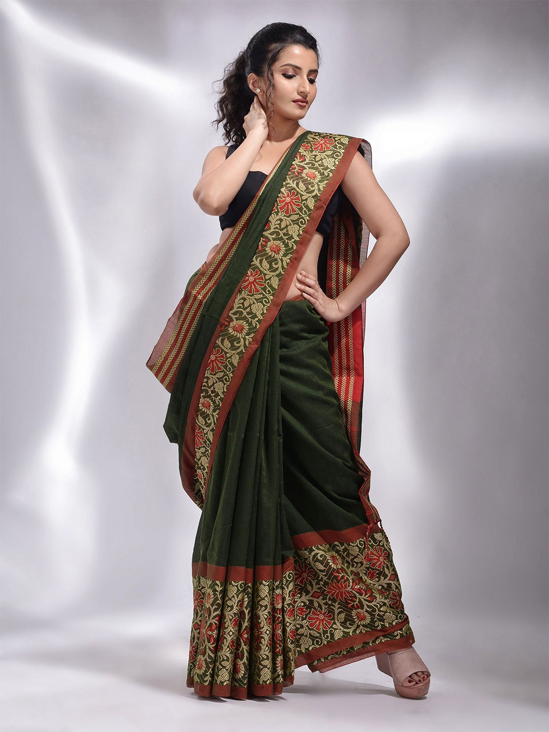 

Charukriti Green & Magenta Woven Design Pure Cotton Saree