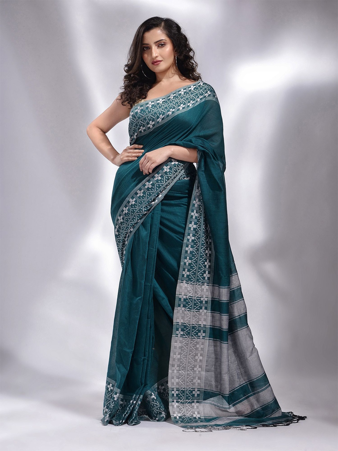 

Charukriti Teal & Grey Zari Pure Cotton Saree