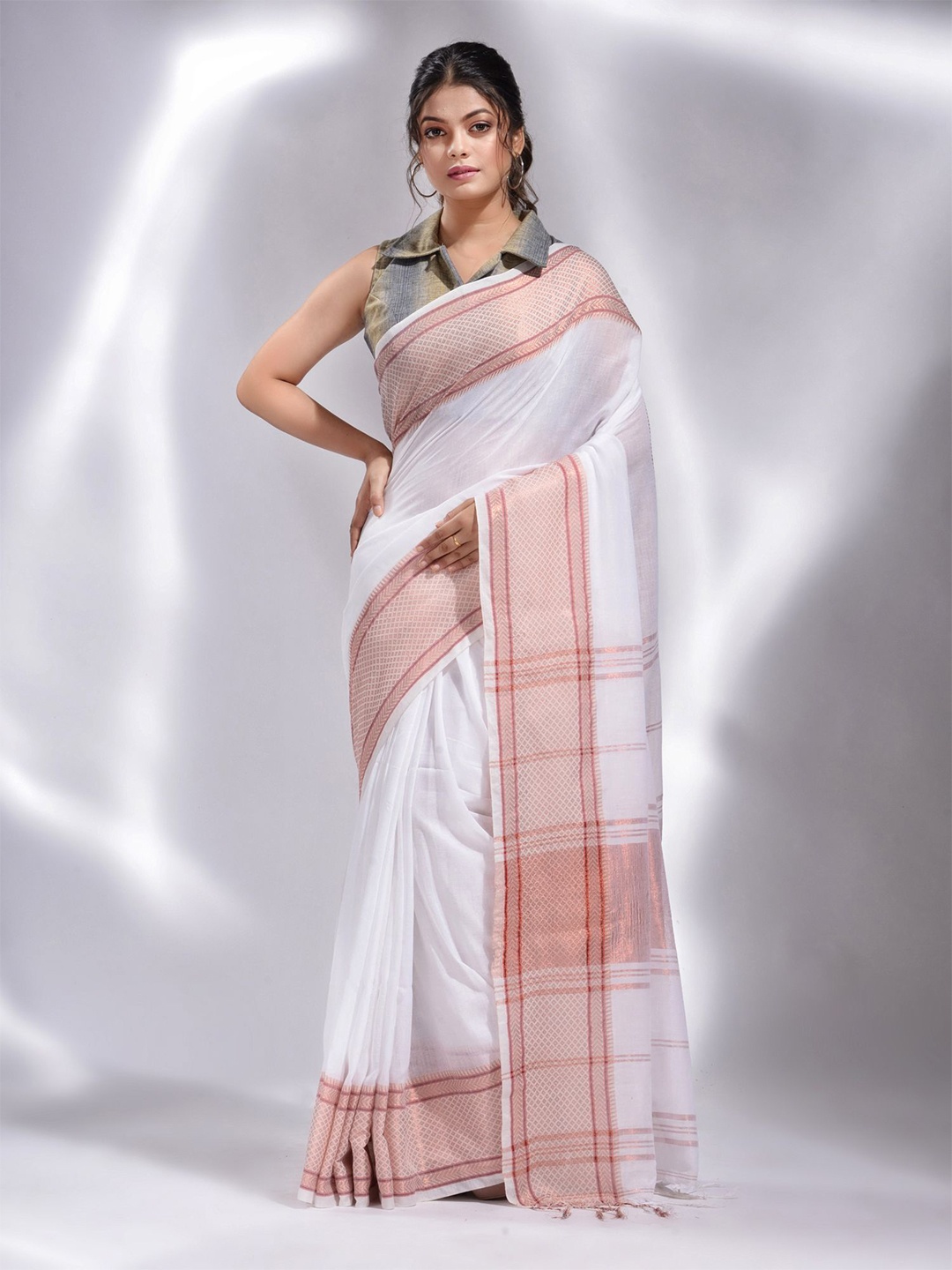 

Charukriti White & Pink Woven Design Pure Cotton Saree