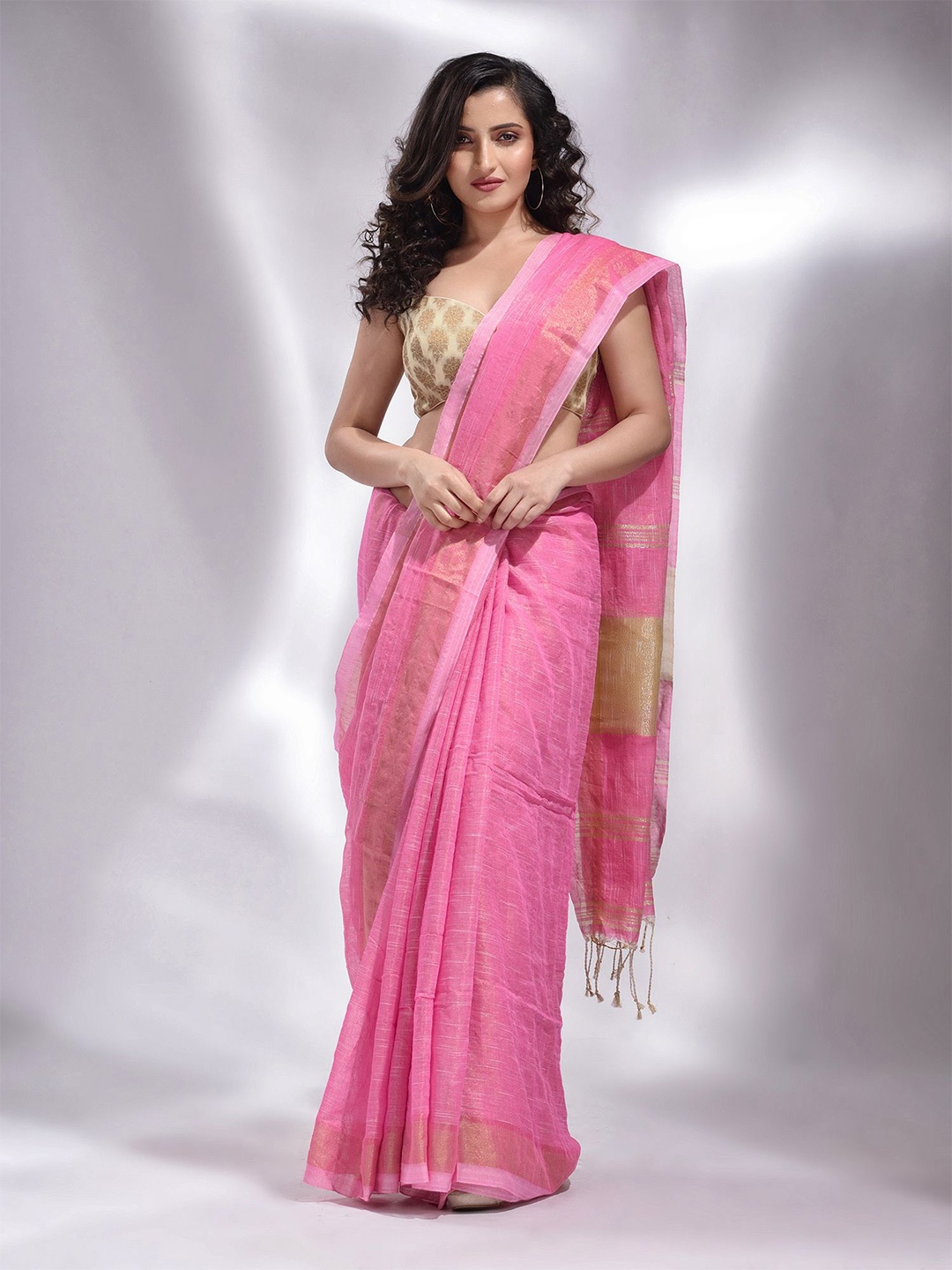 

Charukriti Pink & Gold-Toned Woven Design Pure Cotton Saree