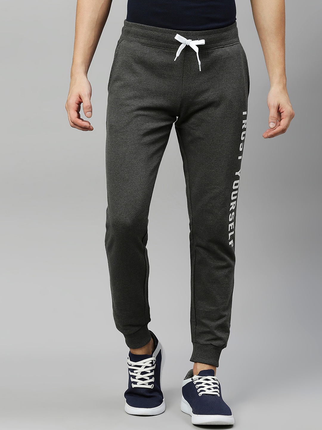 

High Star Men Grey Solid Slim-Fit Joggers