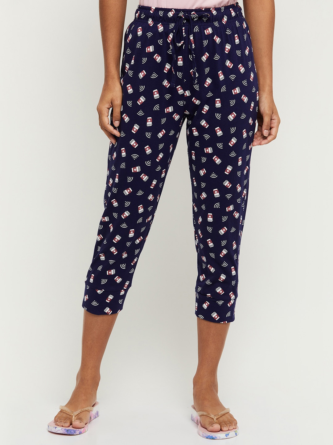 

max Women Blue & White Printed Pure Cotton Lounge Pants