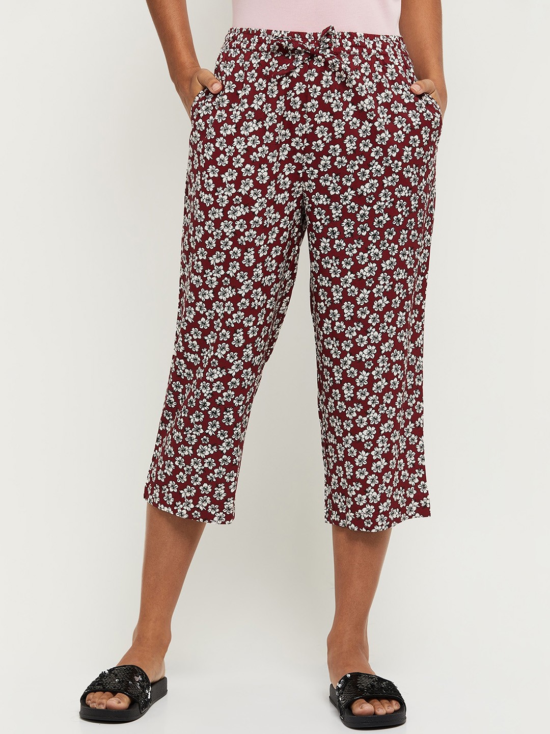 

max Women Red & White Printed Lounge Capri