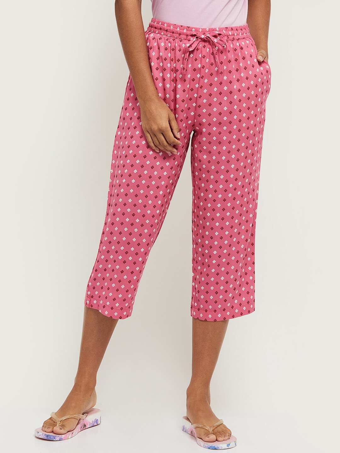 

max Women Pink & White Printed Lounge Pants