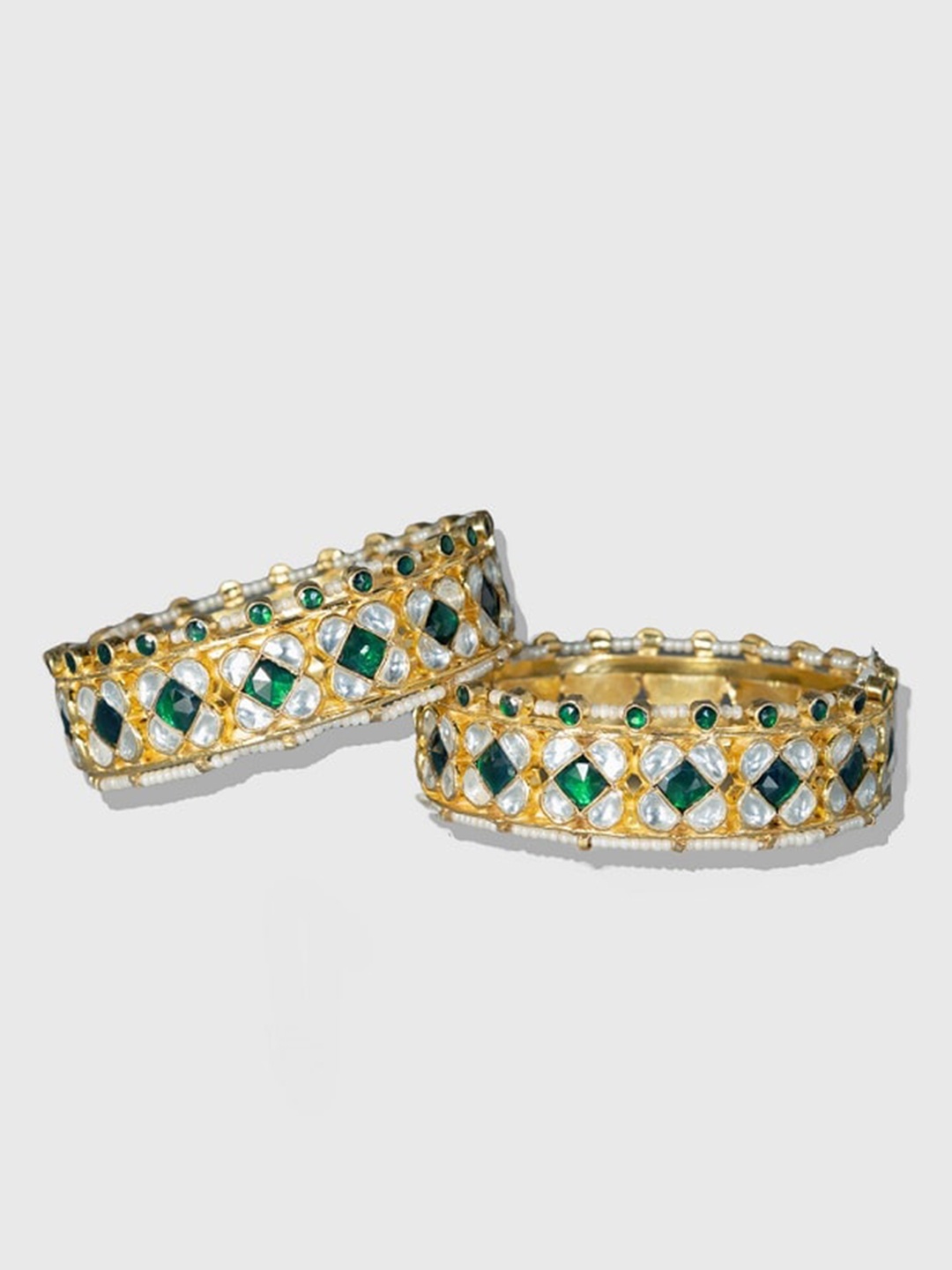 

AURAA TRENDS Set Of 2 Gold-Plated & Green Kundan-Studded Bangles