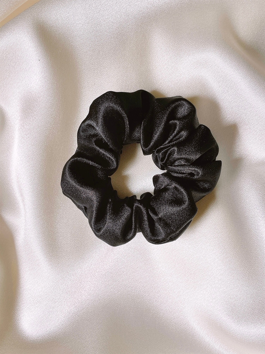 

Mueras Women Black Satin Scrunchie