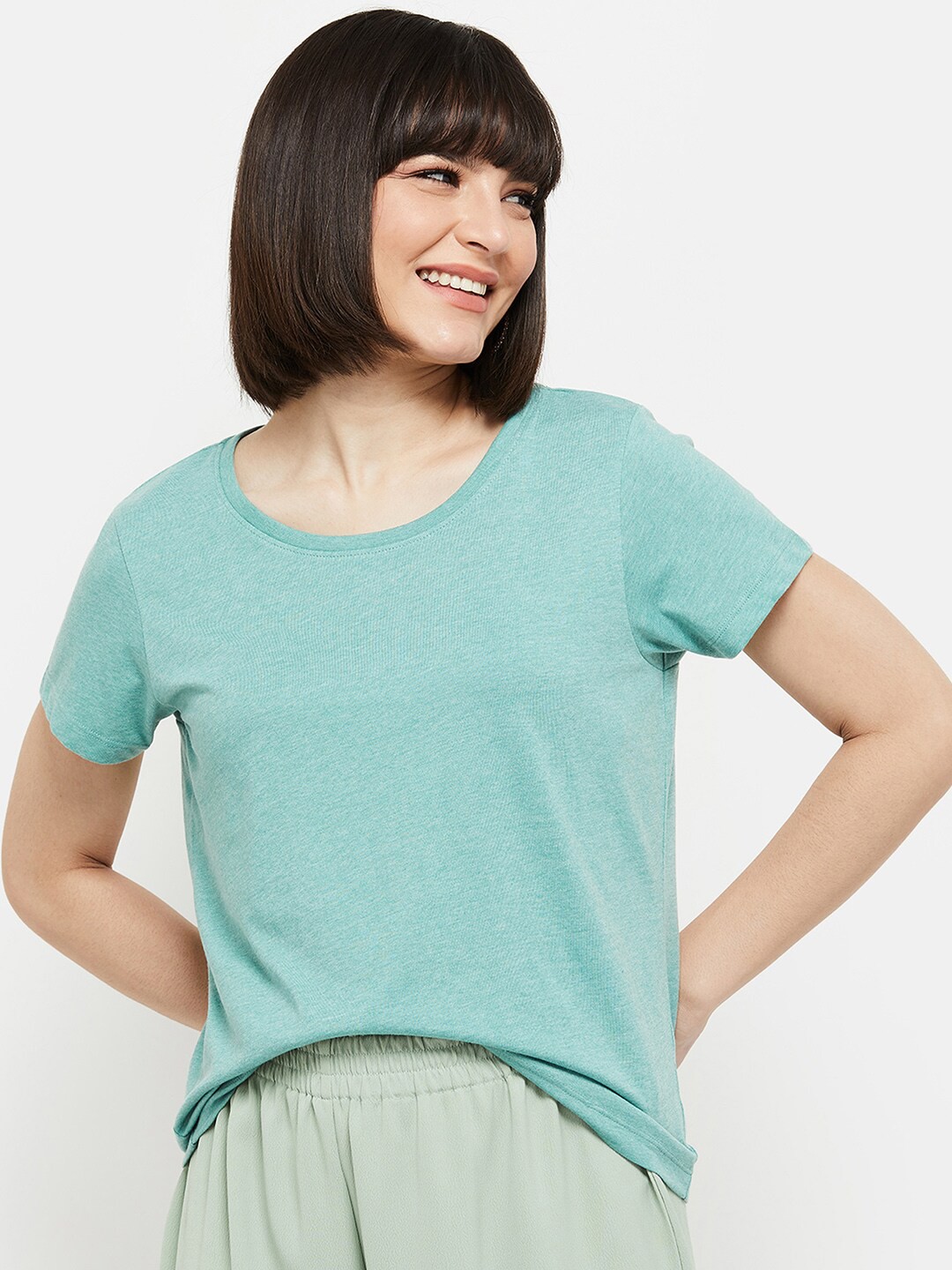 

max Women Green T-shirt