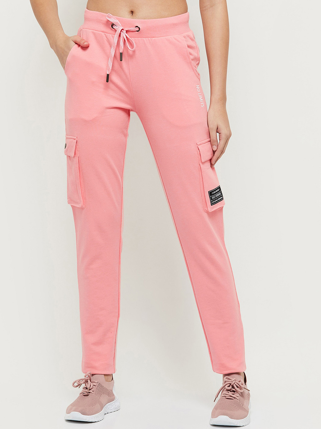 

max Women Pink Solid Cotton Track Pants