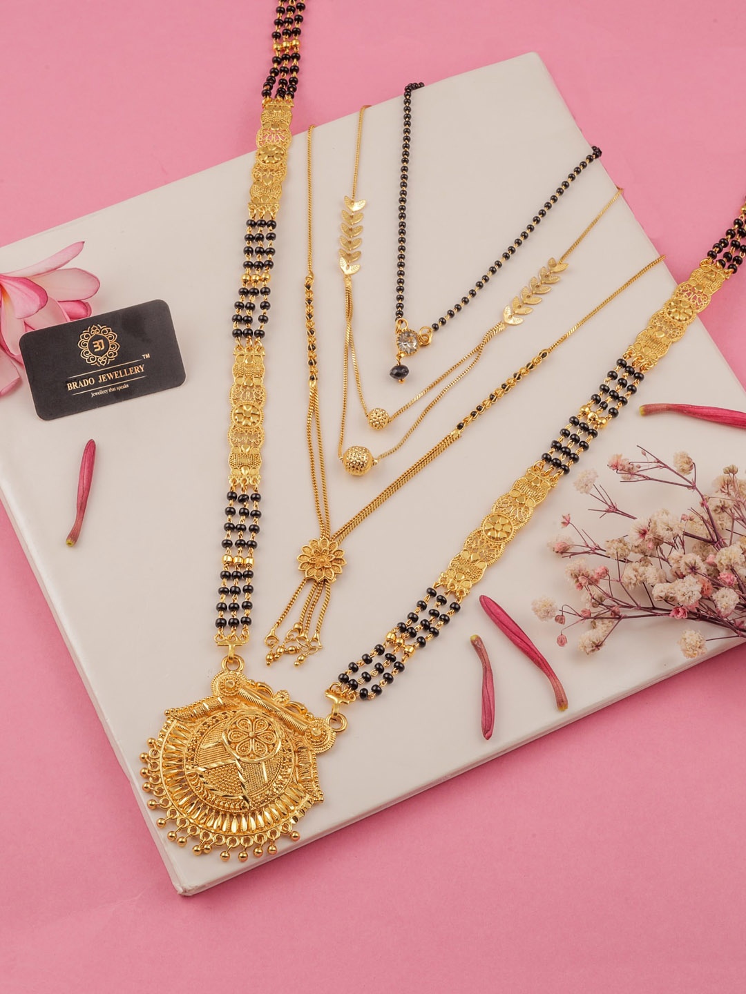 

Brado Jewellery Gold-Plated Black Stone Beaded Mangalsutra
