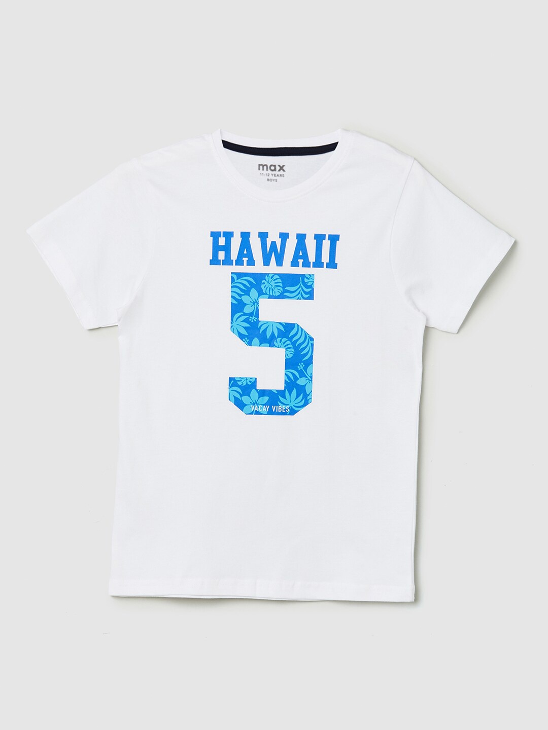 

max Boys White Typography Printed Applique T-shirt