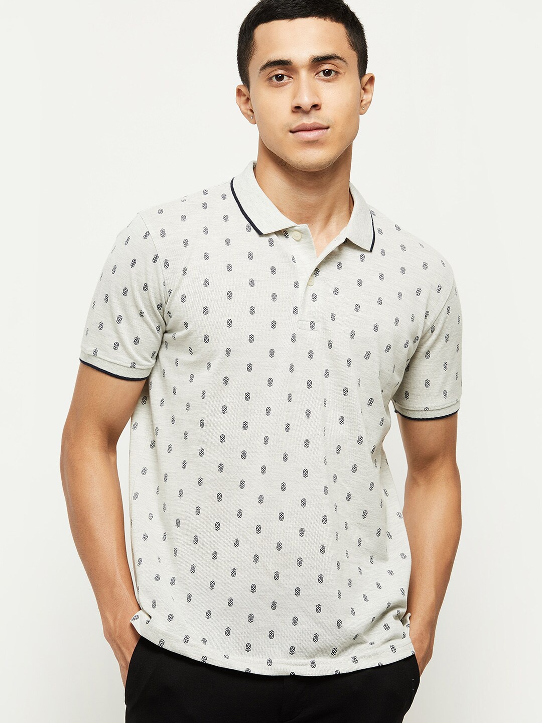 

max Men Beige Printed Polo Collar Slim Fit T-shirt