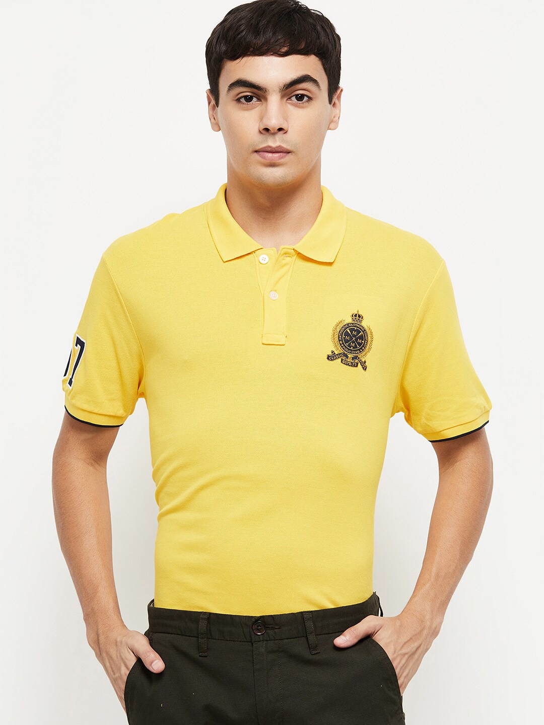 

max Men Yellow Polo Collar Applique Slim Fit T-shirt