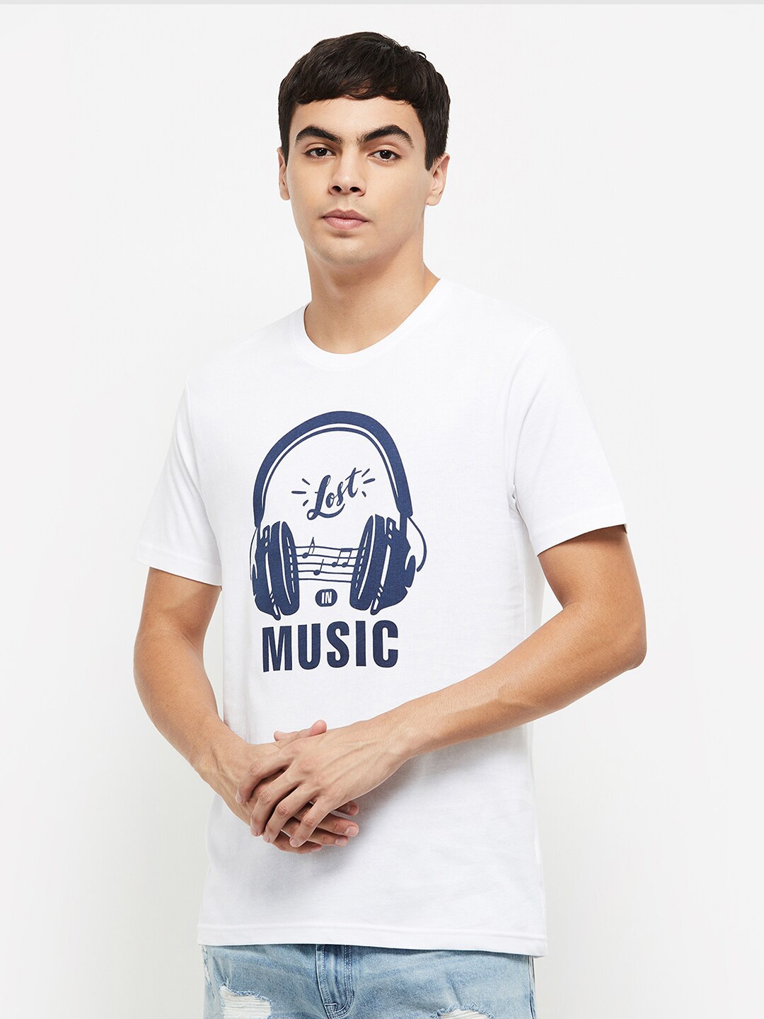 

max Men White Printed Applique Slim Fit T-shirt