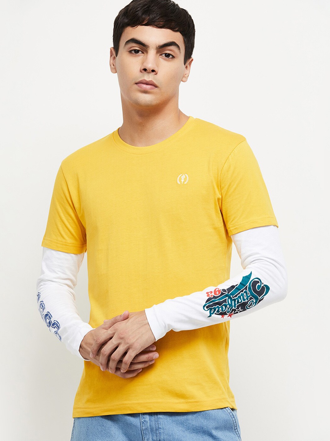 

max Men Yellow Slim Fit T-shirt