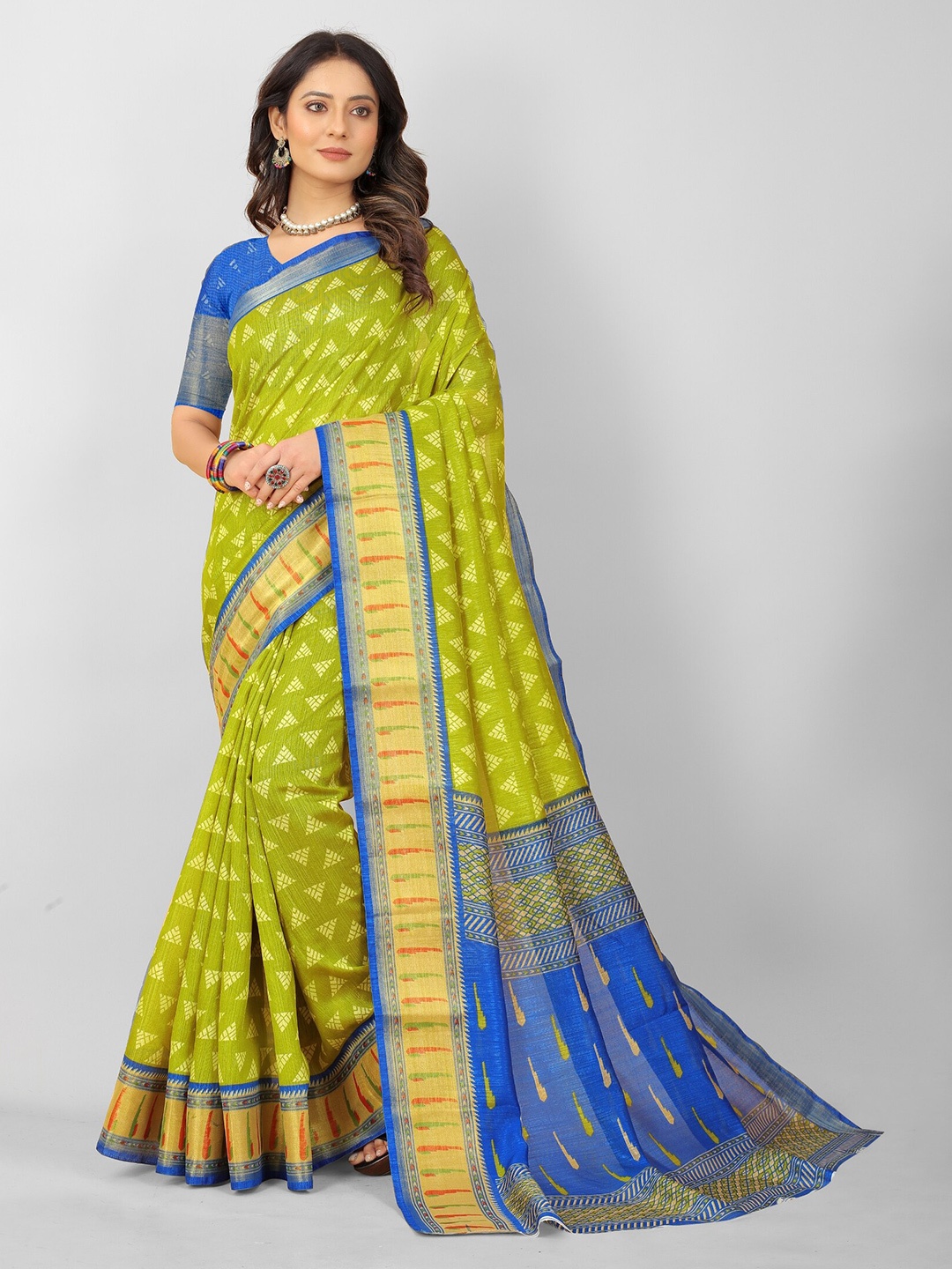 

APNISHA Olive Green & Blue Zari Pure Cotton Saree