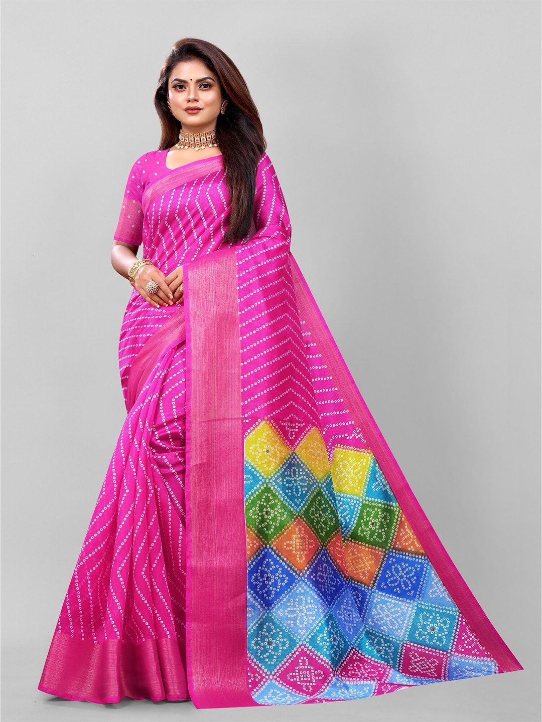 

APNISHA Pink & Green Zari Pure Cotton Saree