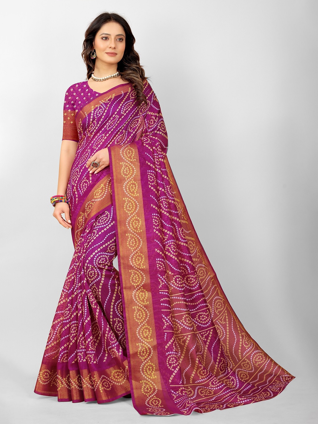 

APNISHA Purple & White Bandhani Zari Pure Cotton Saree