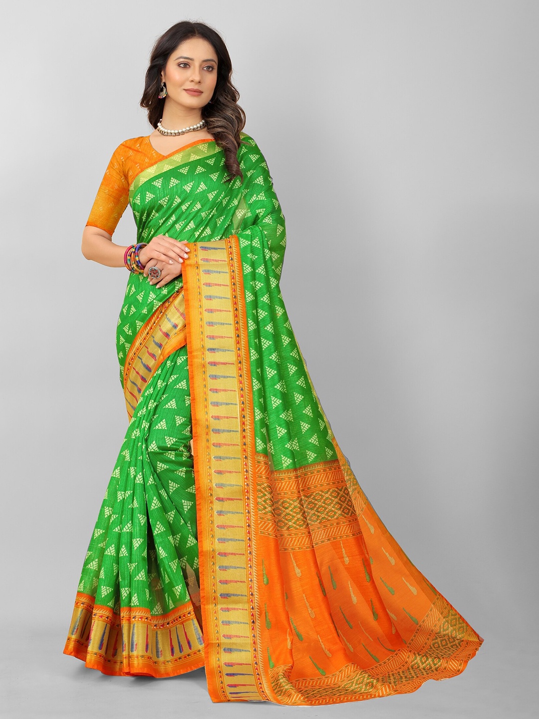 

APNISHA Green & Orange Pure Cotton Saree