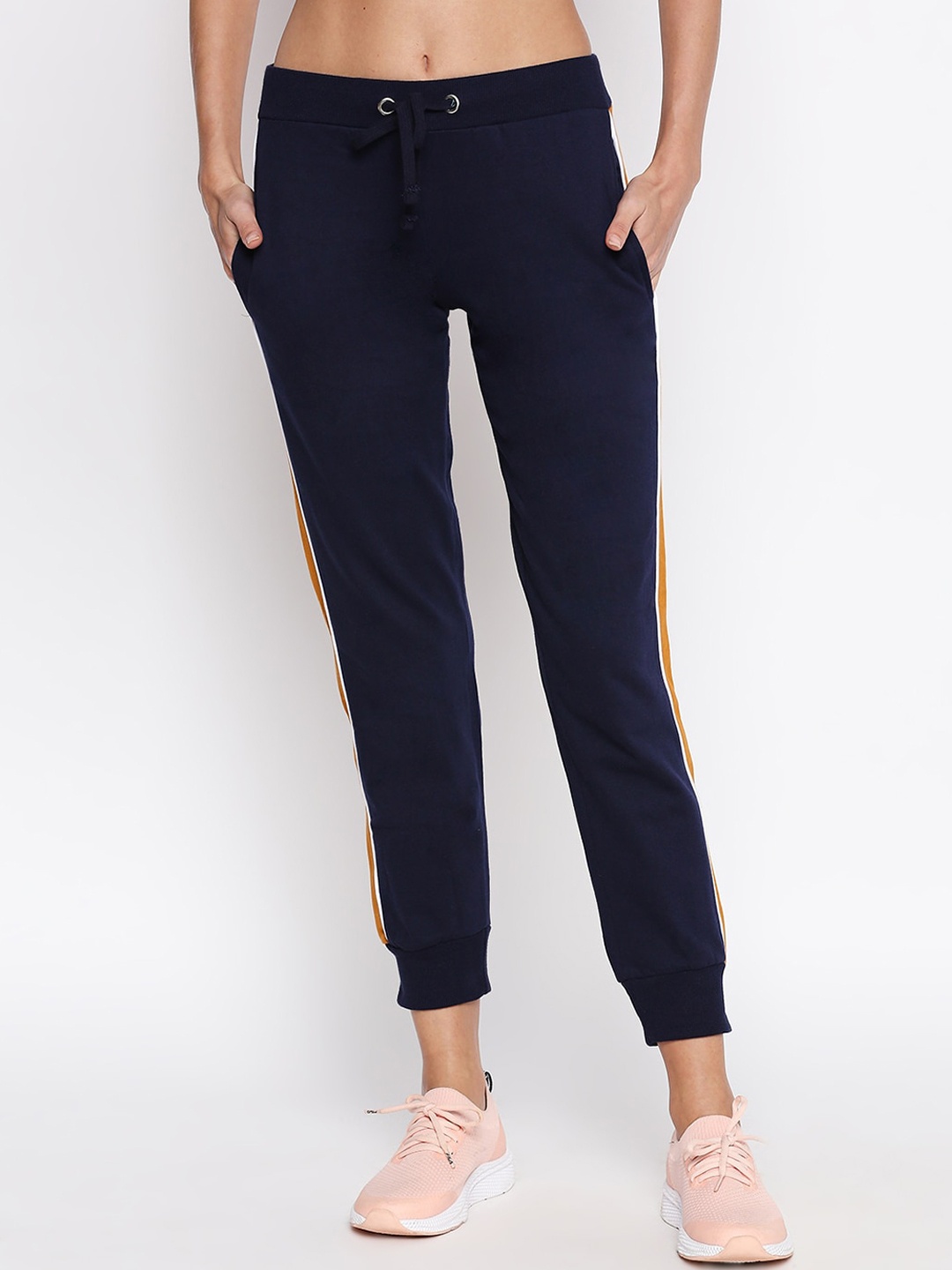 

JHANKHI Women Blue Solid Cotton Slim-Fit Joggers