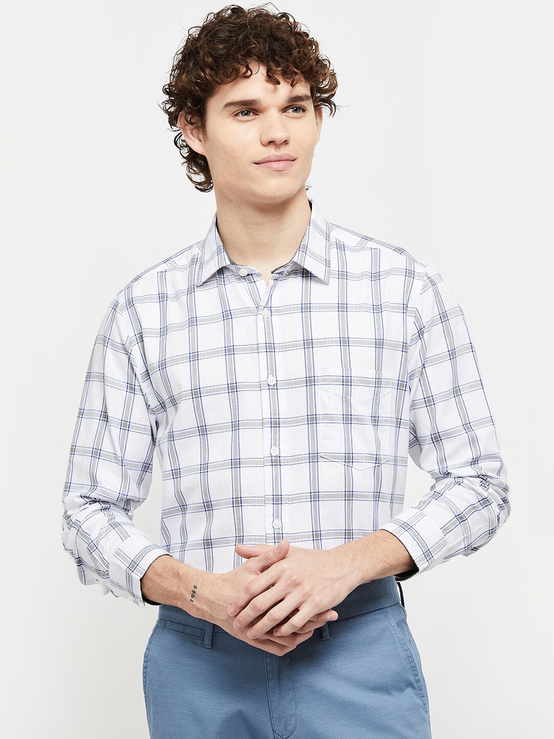 

max Men Grey Checked Casual Shirt