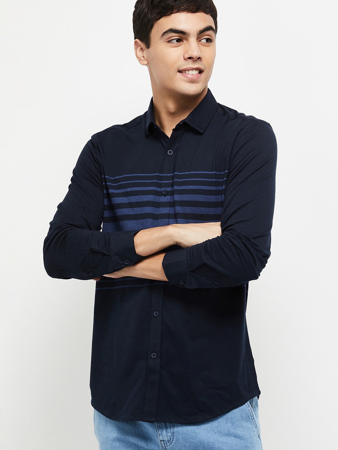 

max Men Navy Blue Slim Fit Horizontal Stripes Striped Casual Shirt