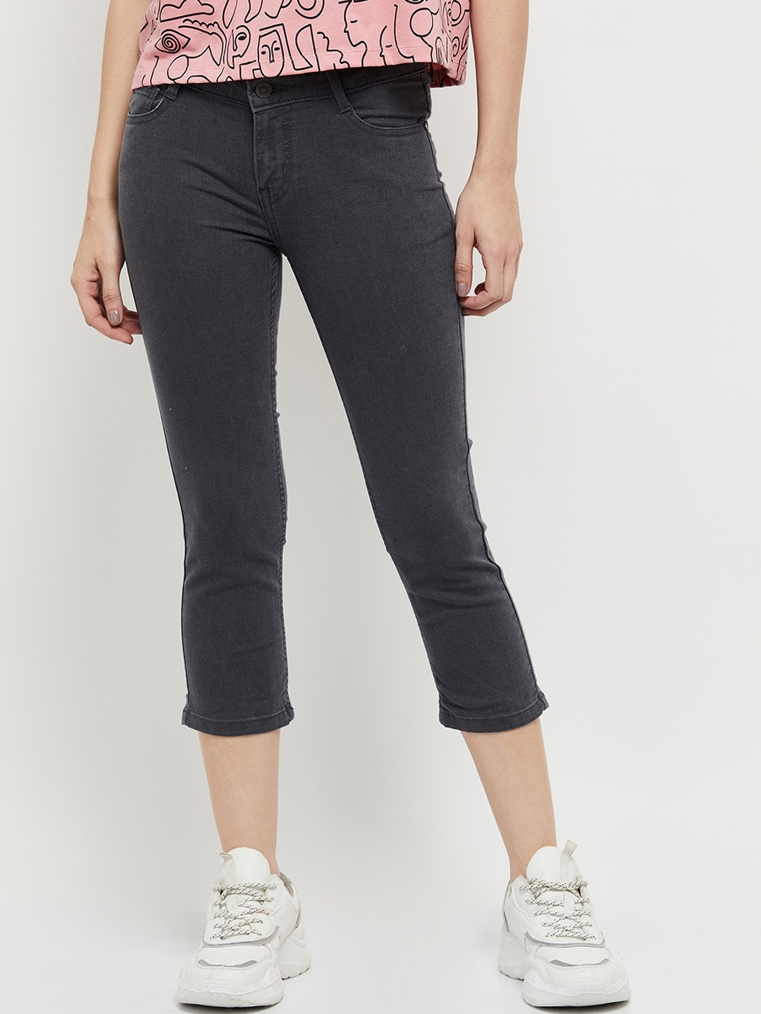 

max Women Grey Capris