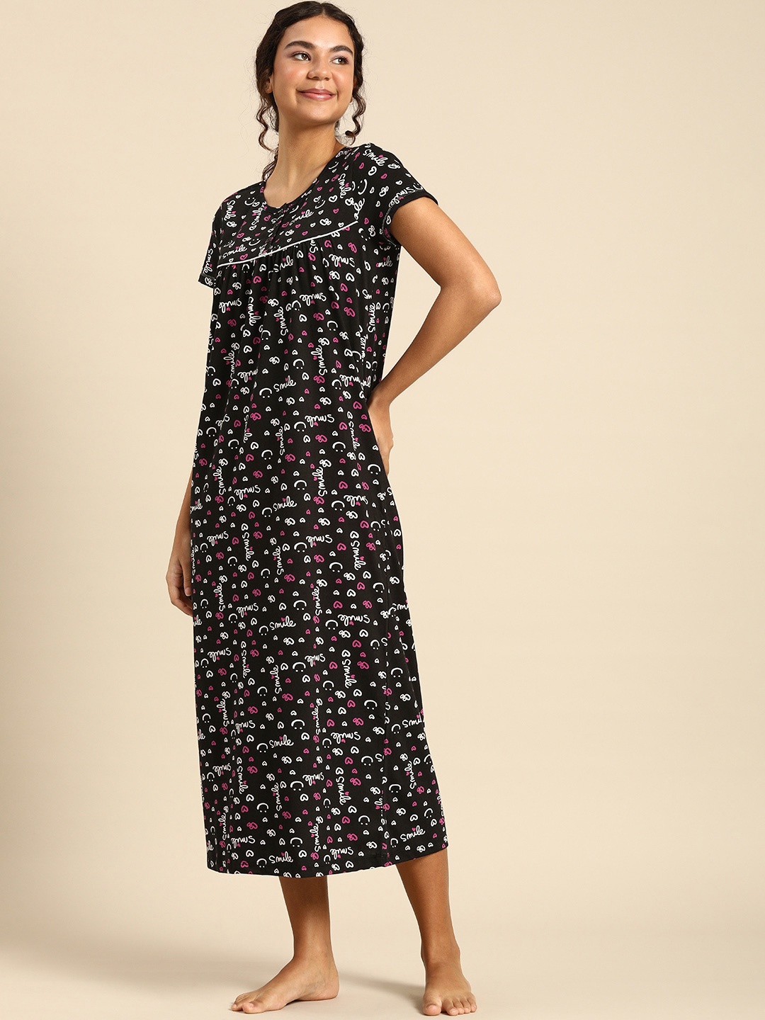 

Dreamz by Pantaloons Black Printed Nightdress